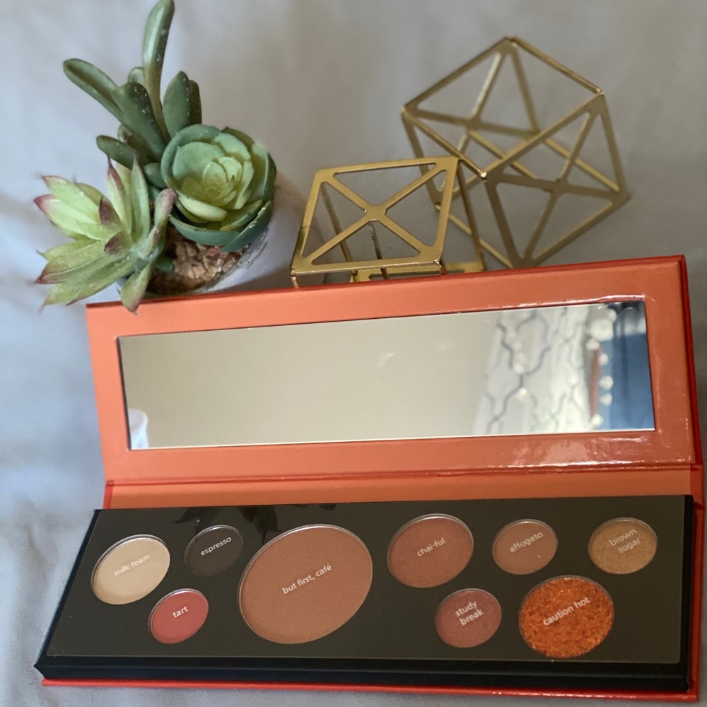 Touch in SOL Fill up Orange eyeshadow palette